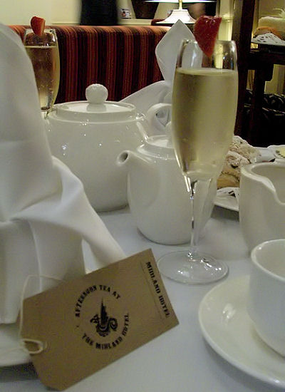 The Octagon Bar at The Midland